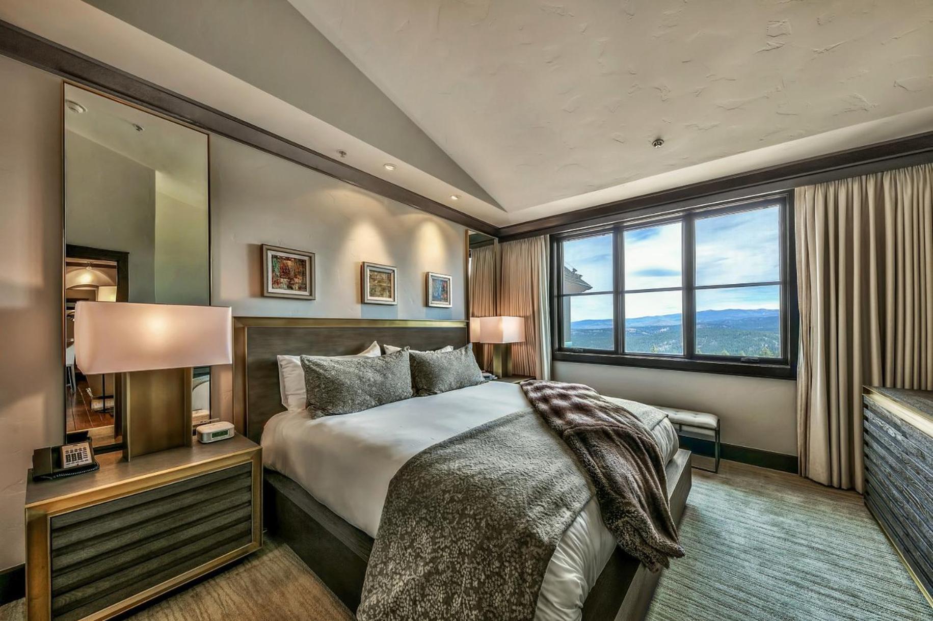 คอนสเตลเลชั่น เรสซิเดนซ์ Hotel ทรักกี ภายนอก รูปภาพ